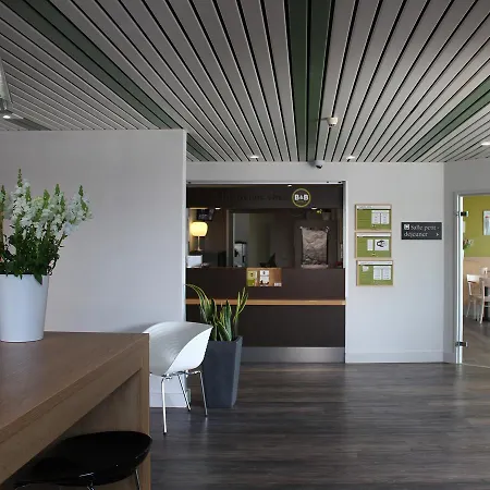La Rochelle Centre Hotel 2*